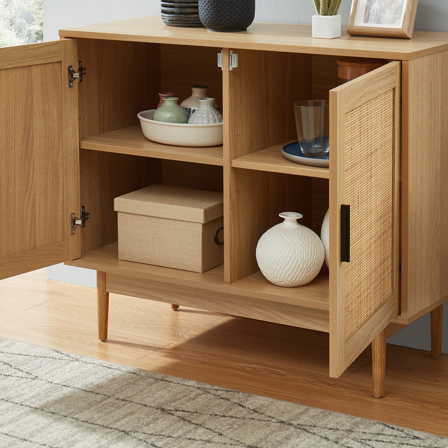 AMANA Rattan Cane Sideboard with 2 Doors - Light wood