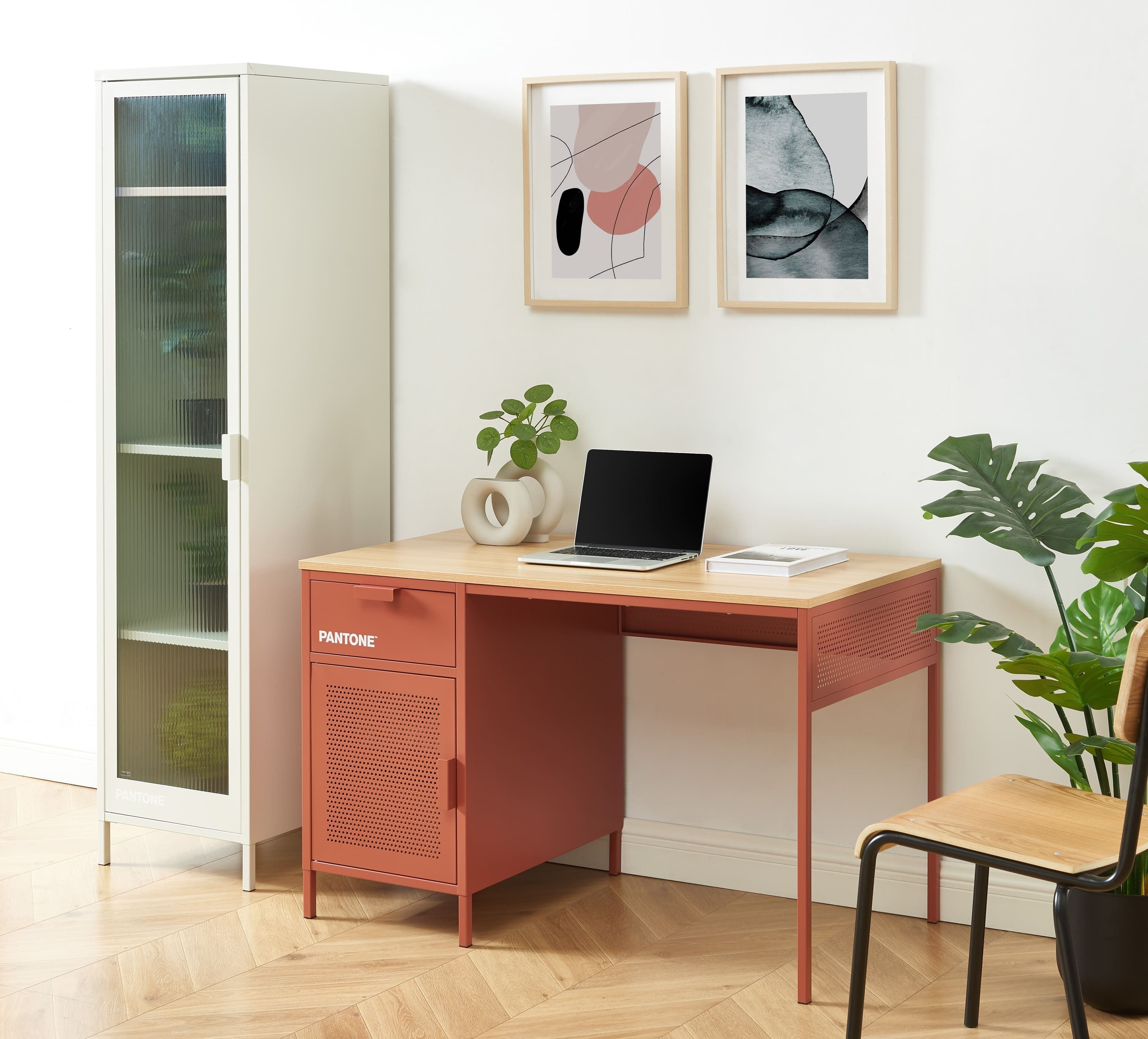 PANTONE® Metal Desk