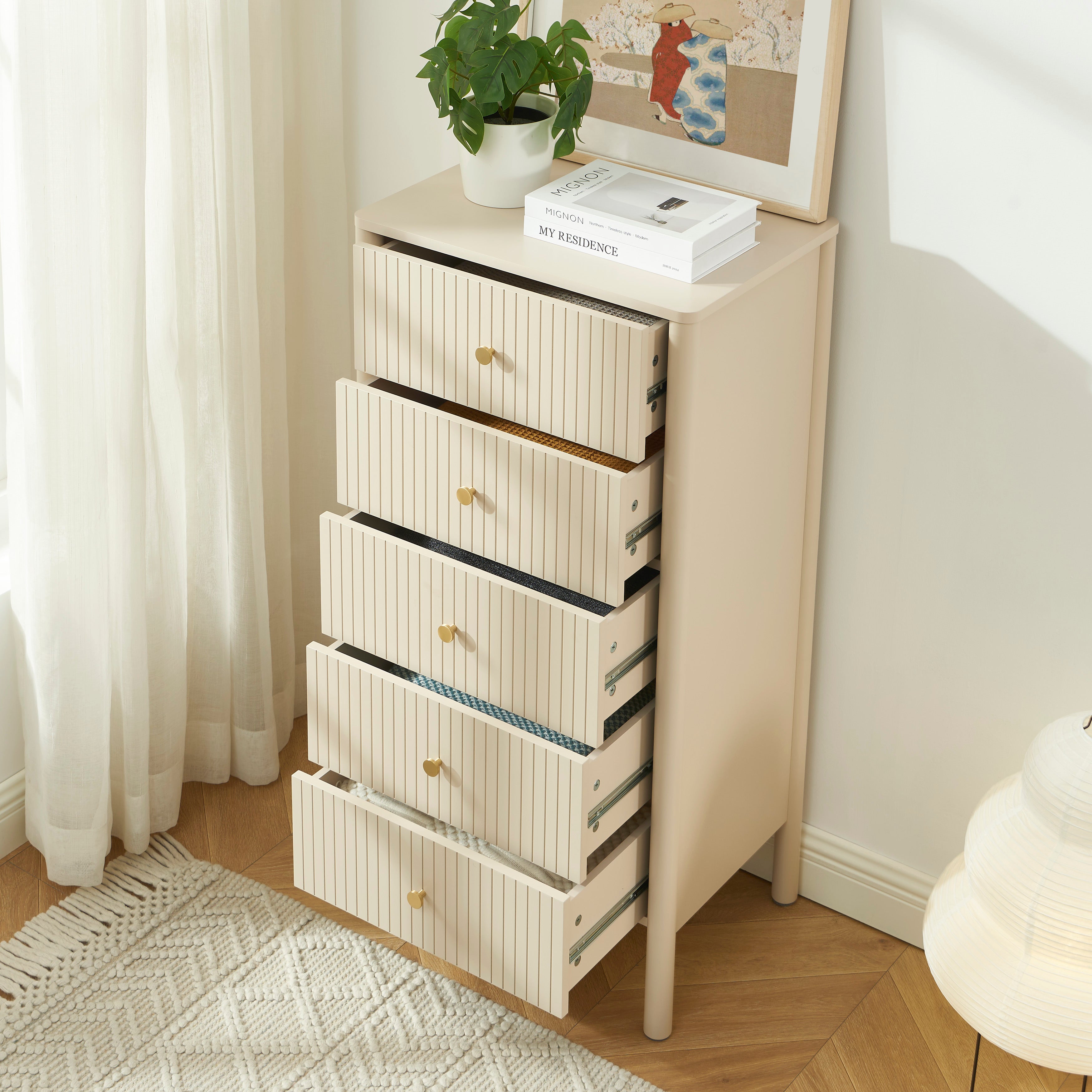 CLEO Lacquered Chest of Drawers – Beige