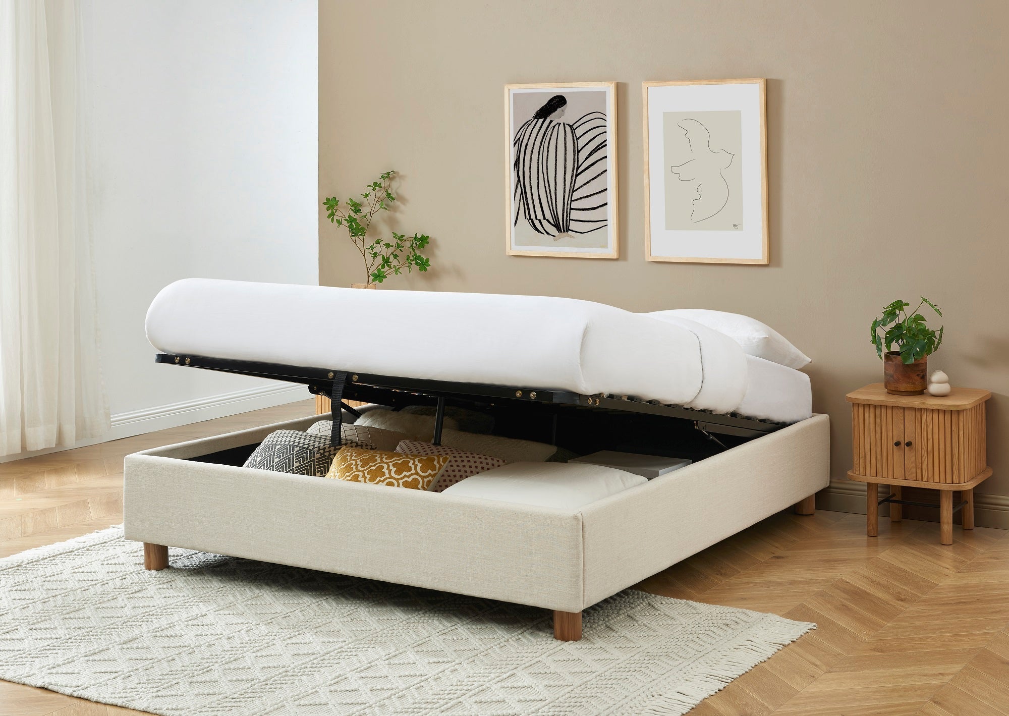 KORALL Upholstered Storage Bed with Slatted Base – Off-White