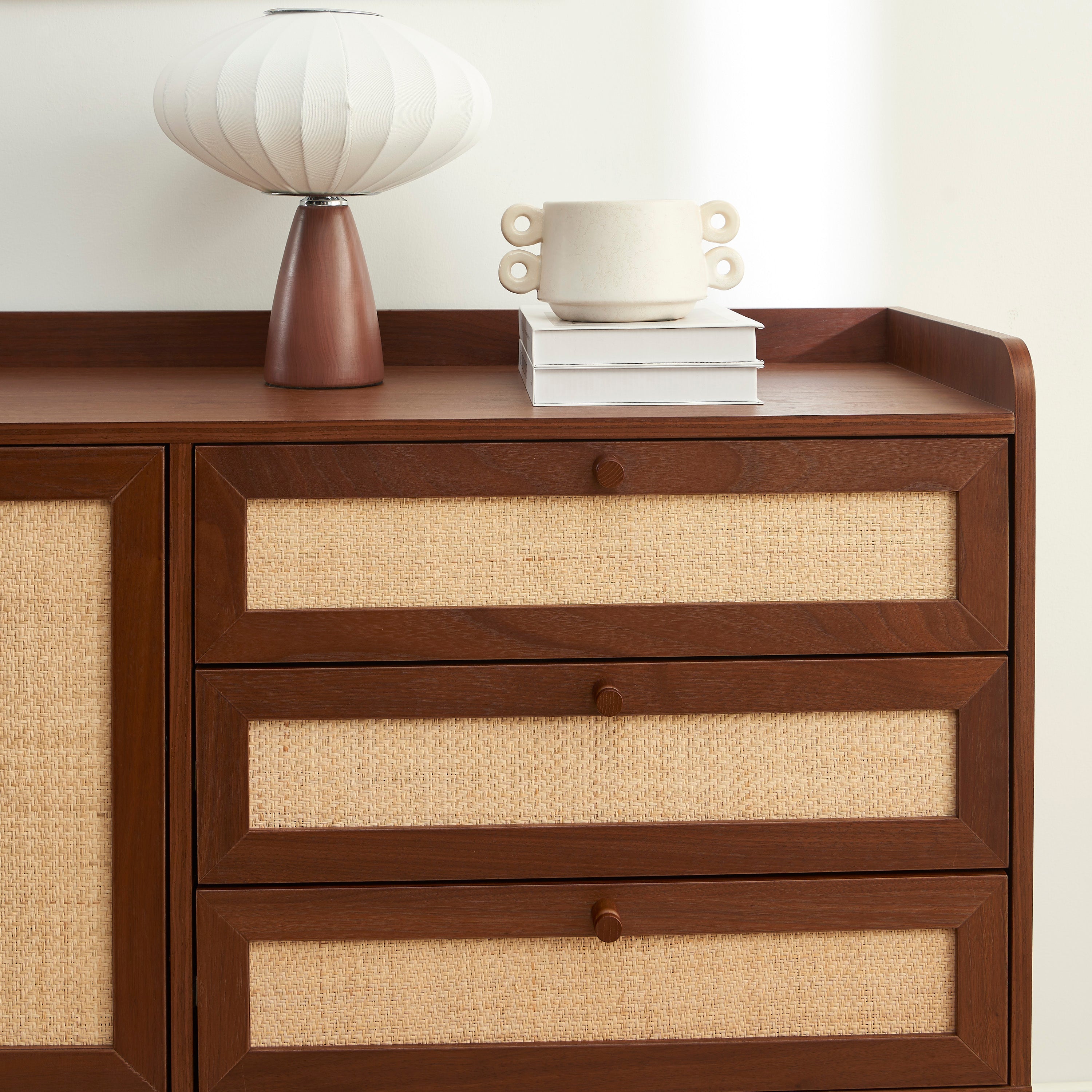LEON Wood Veneer Highboard – Walnut