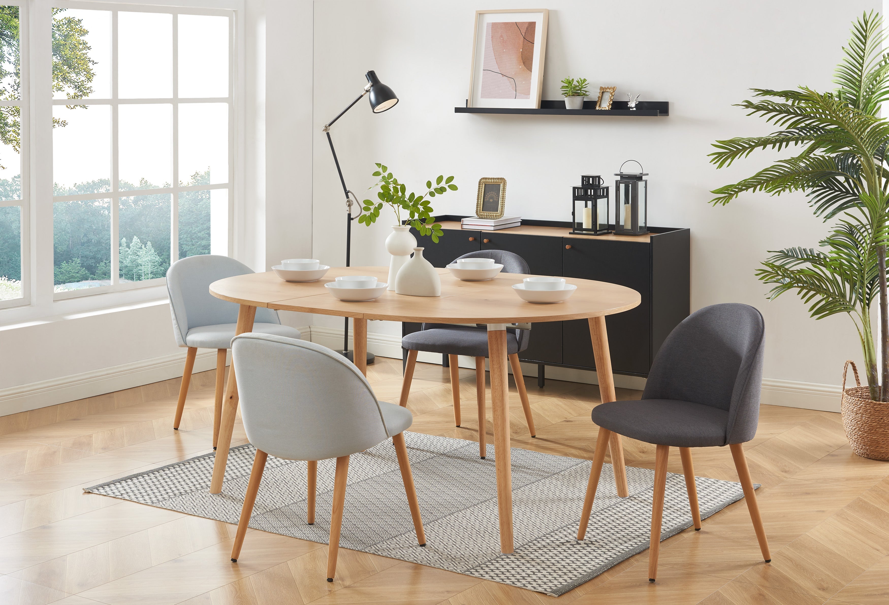 ORACLE Extendable Dining Table