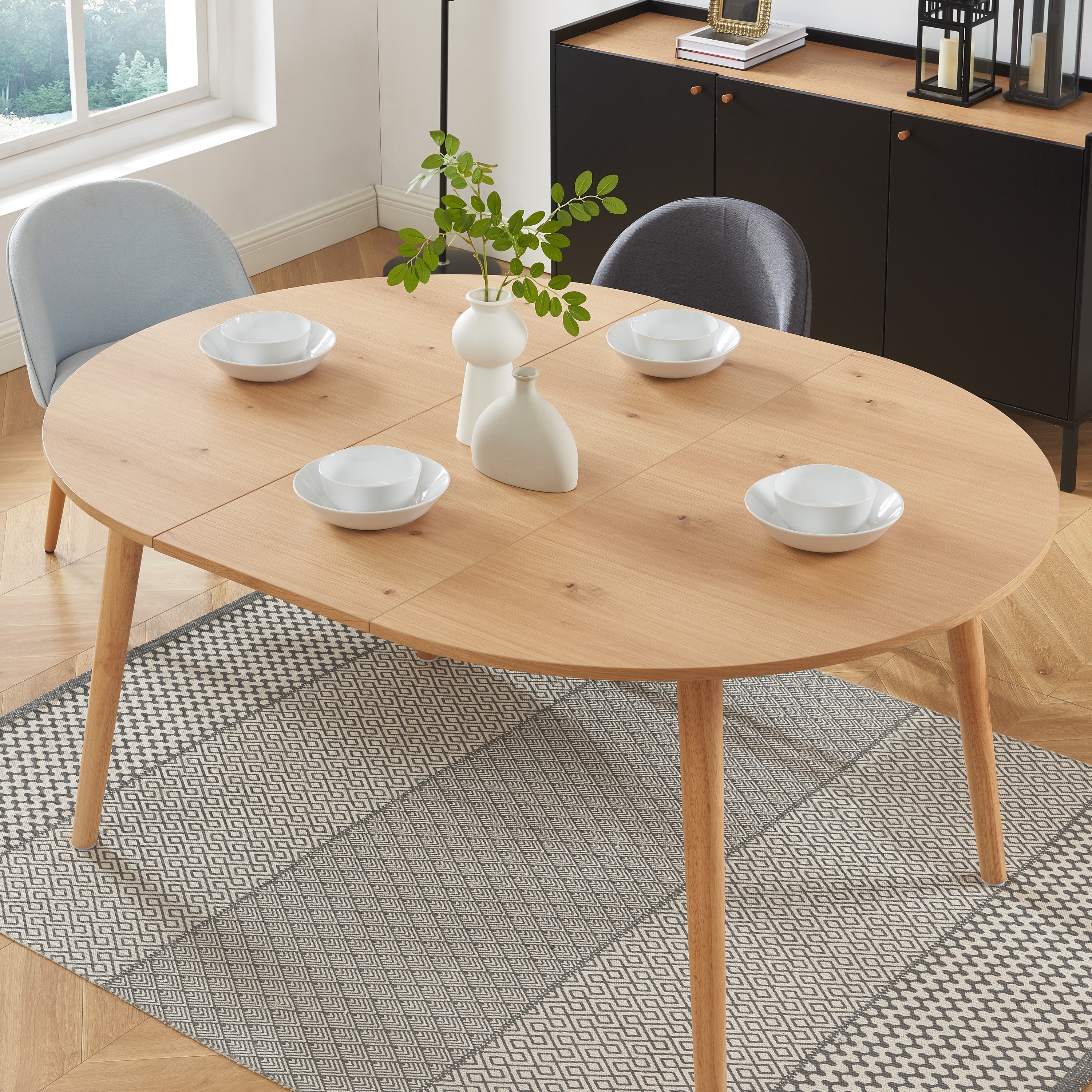 ORACLE Extendable Dining Table