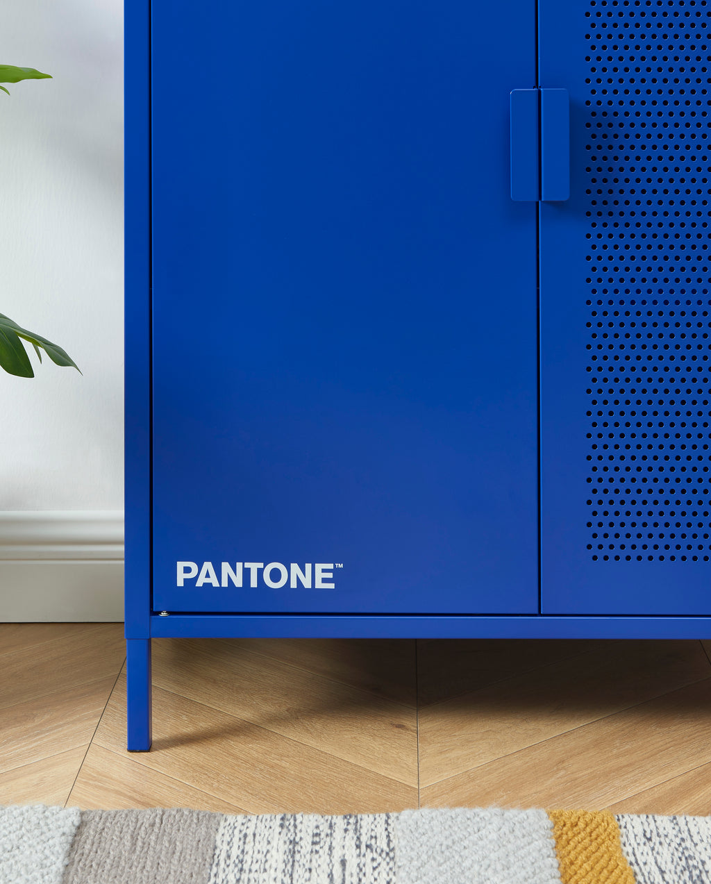 PANTONE® Metal Sideboard – Electric blue