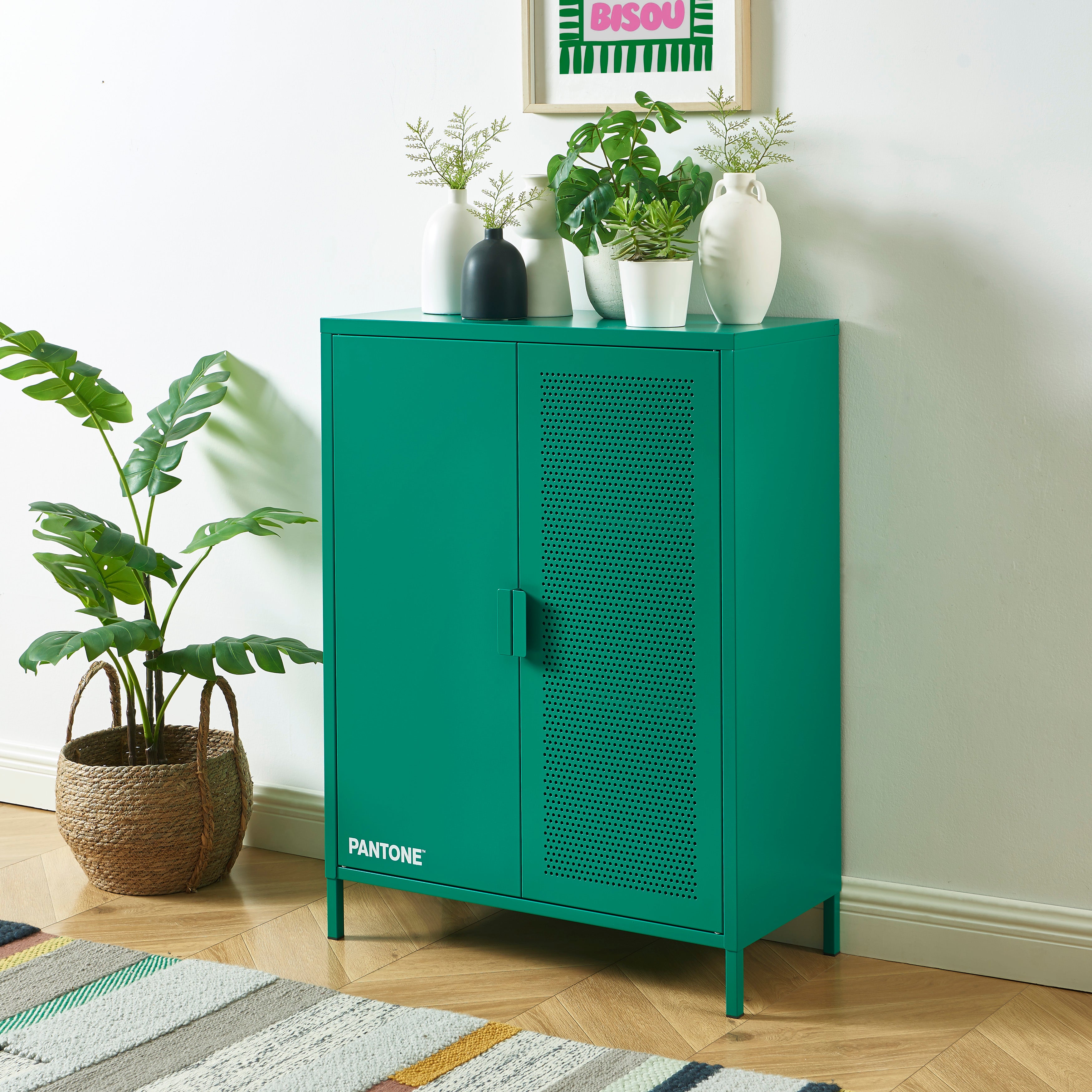 PANTONE® Metal Sideboard – Emerald green