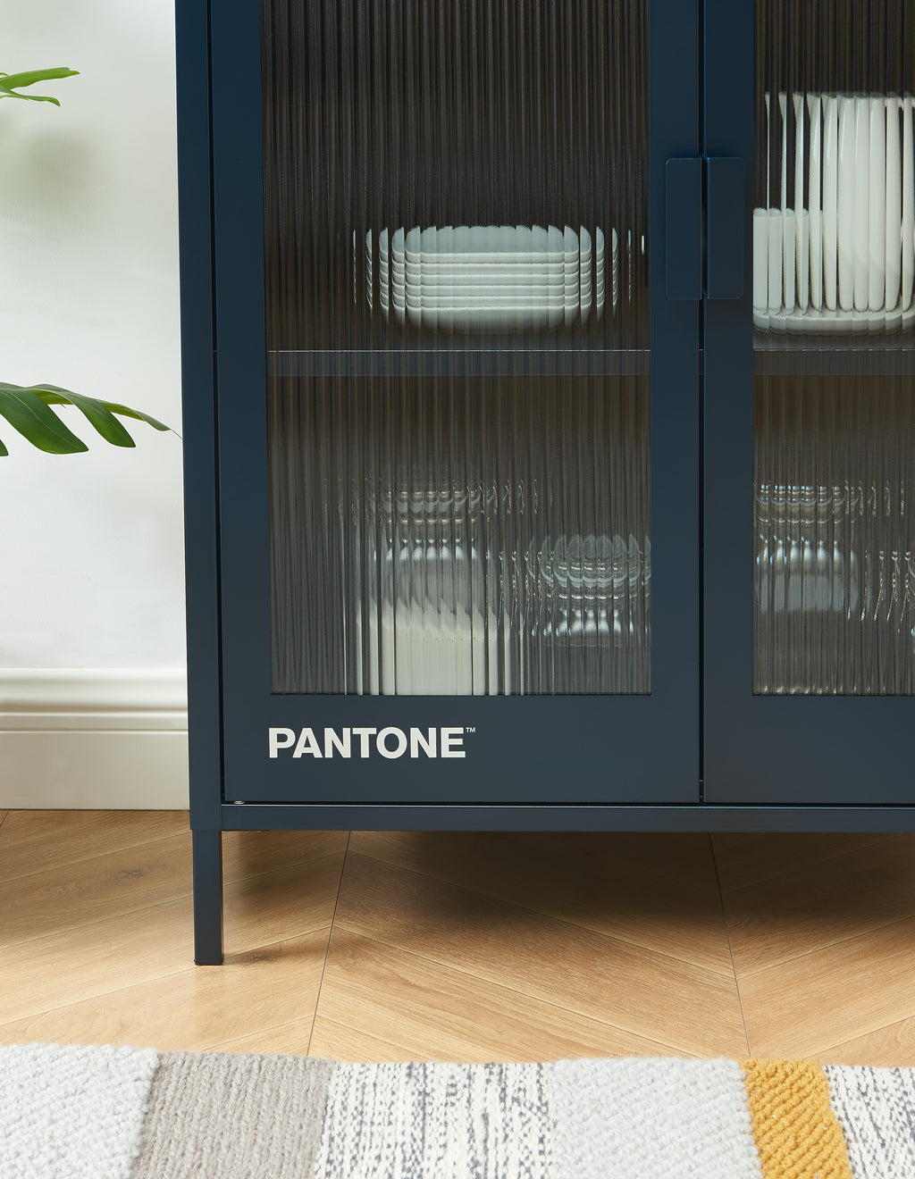 PANTONE® Fluted Glass Sideboard – Midnight blue
