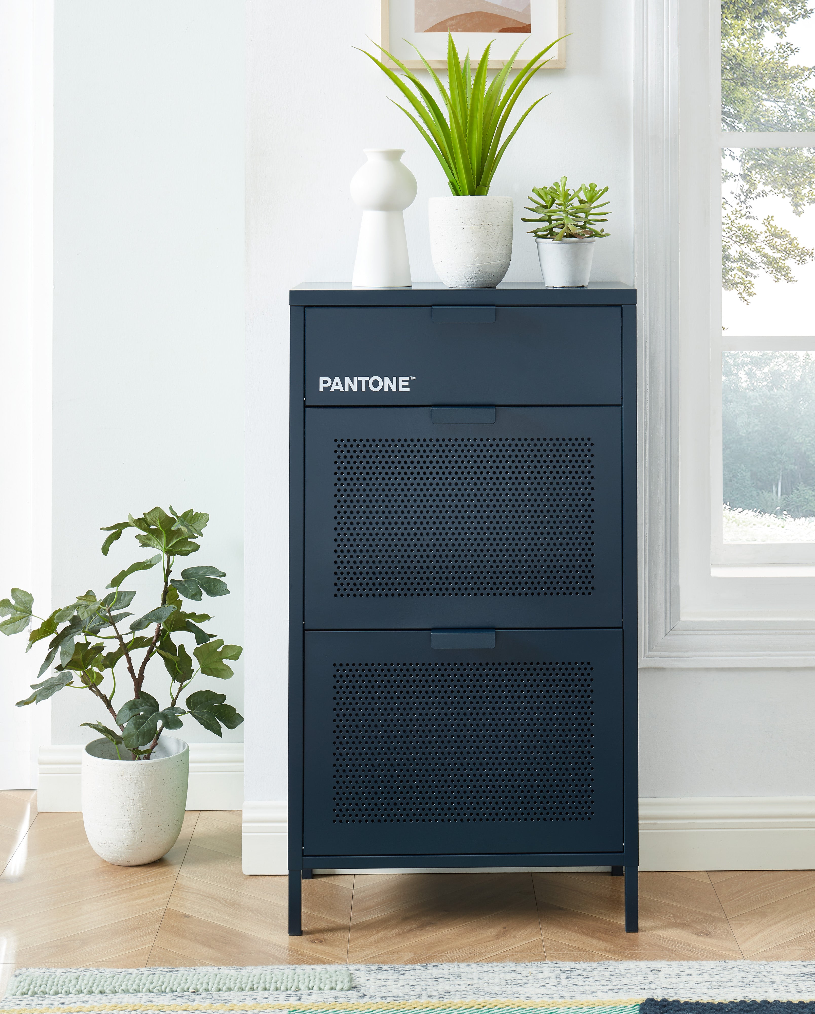 PANTONE® Metal Shoe Cabinet – Midnight blue