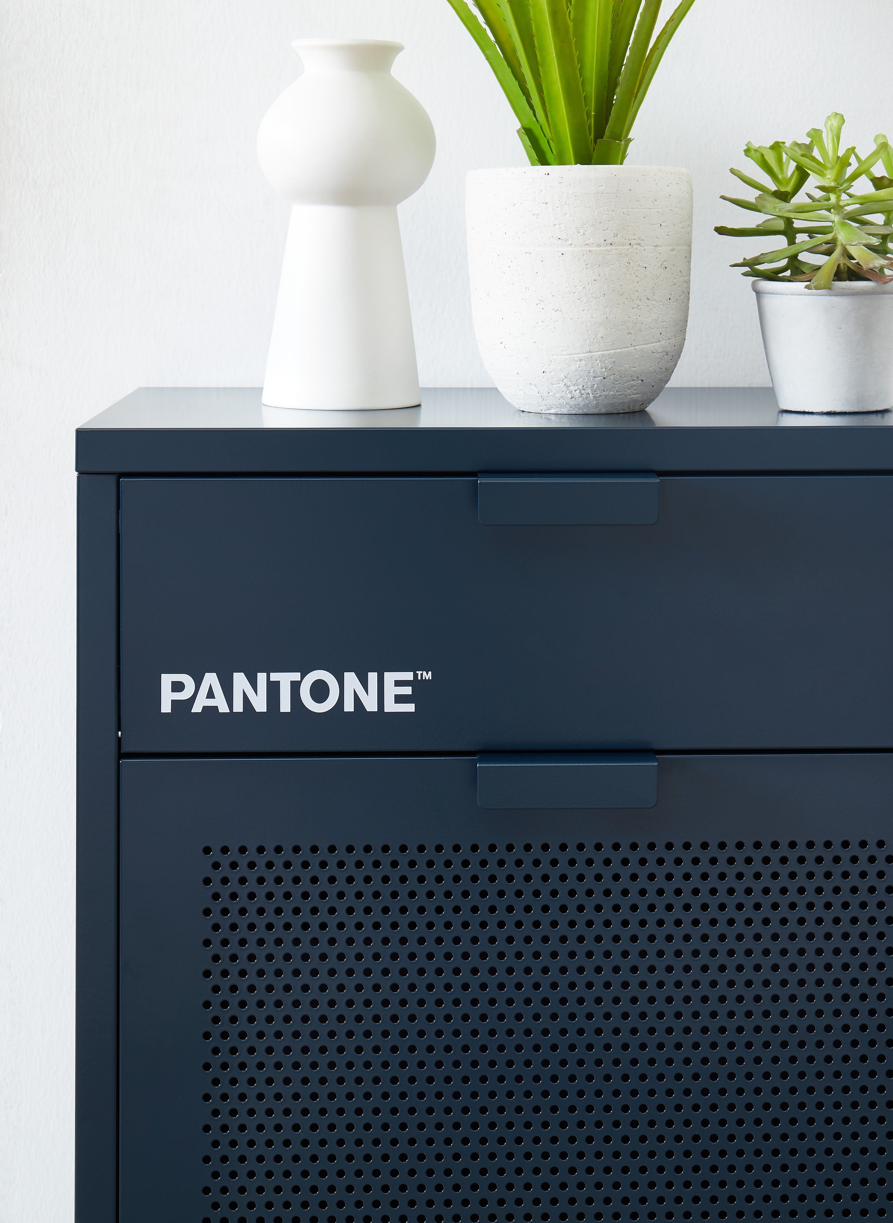 PANTONE® Metal Shoe Cabinet – Midnight blue