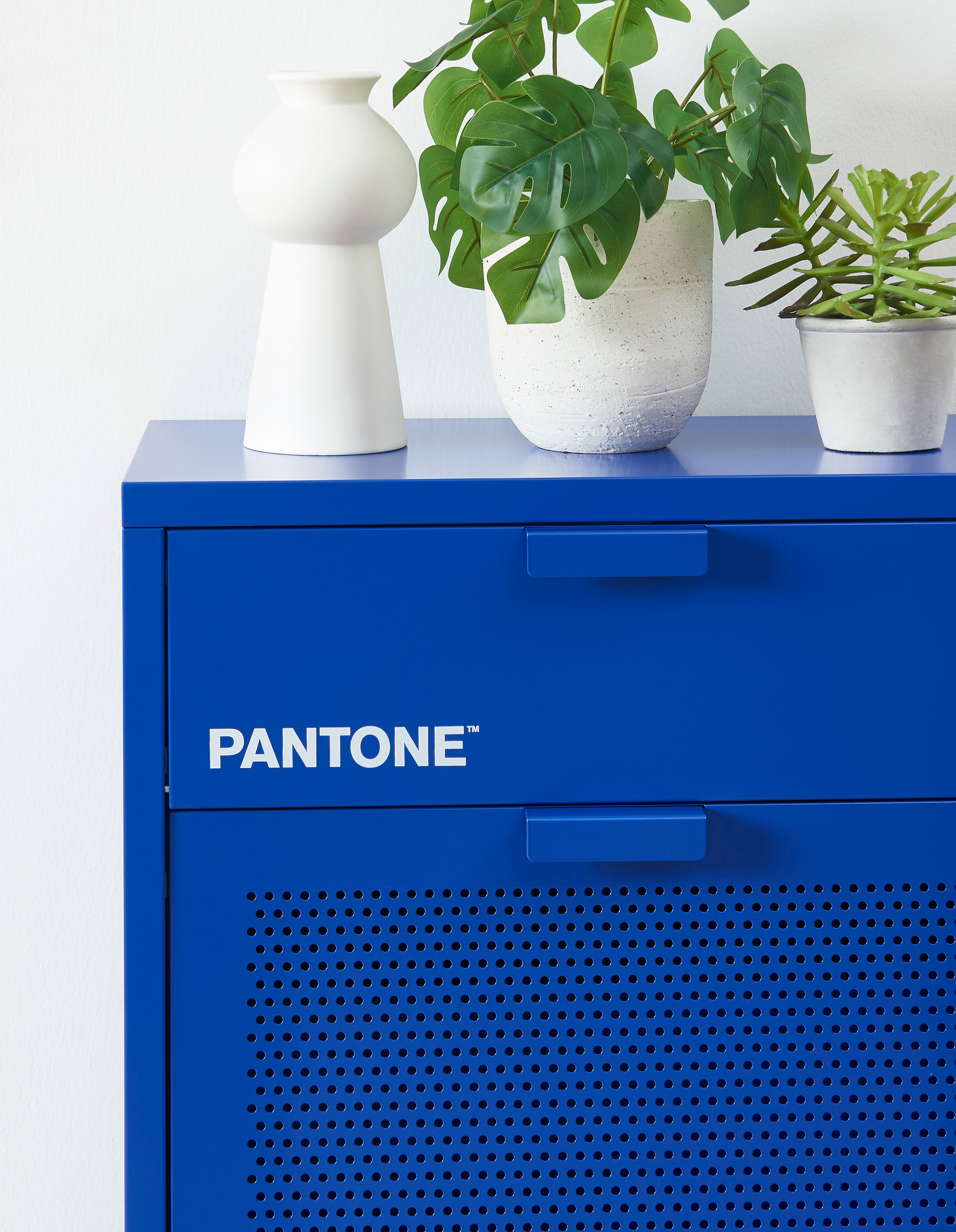 PANTONE® Metal Shoe Cabinet – Electric blue