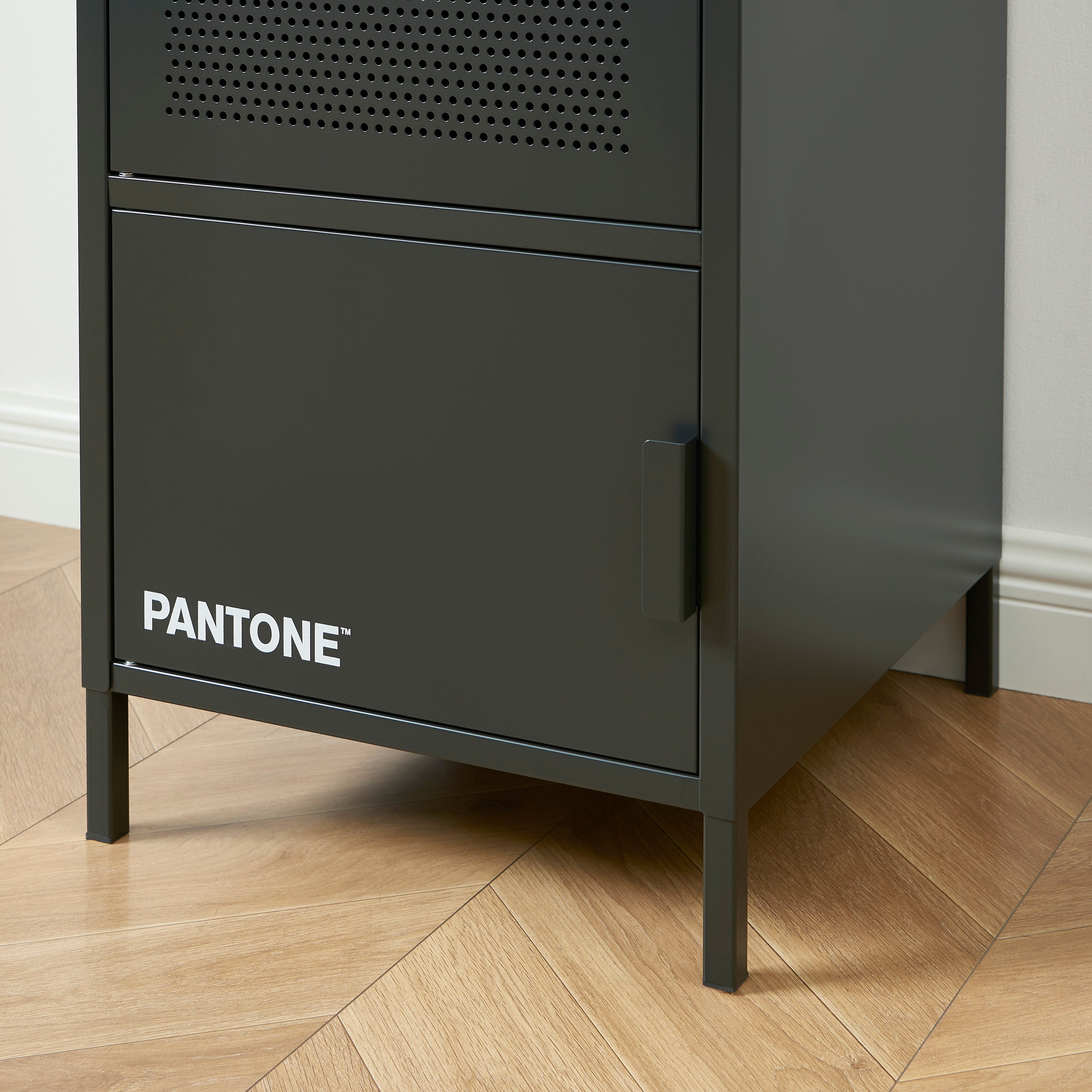 PANTONE® Metal Wardrobe – Anthracite