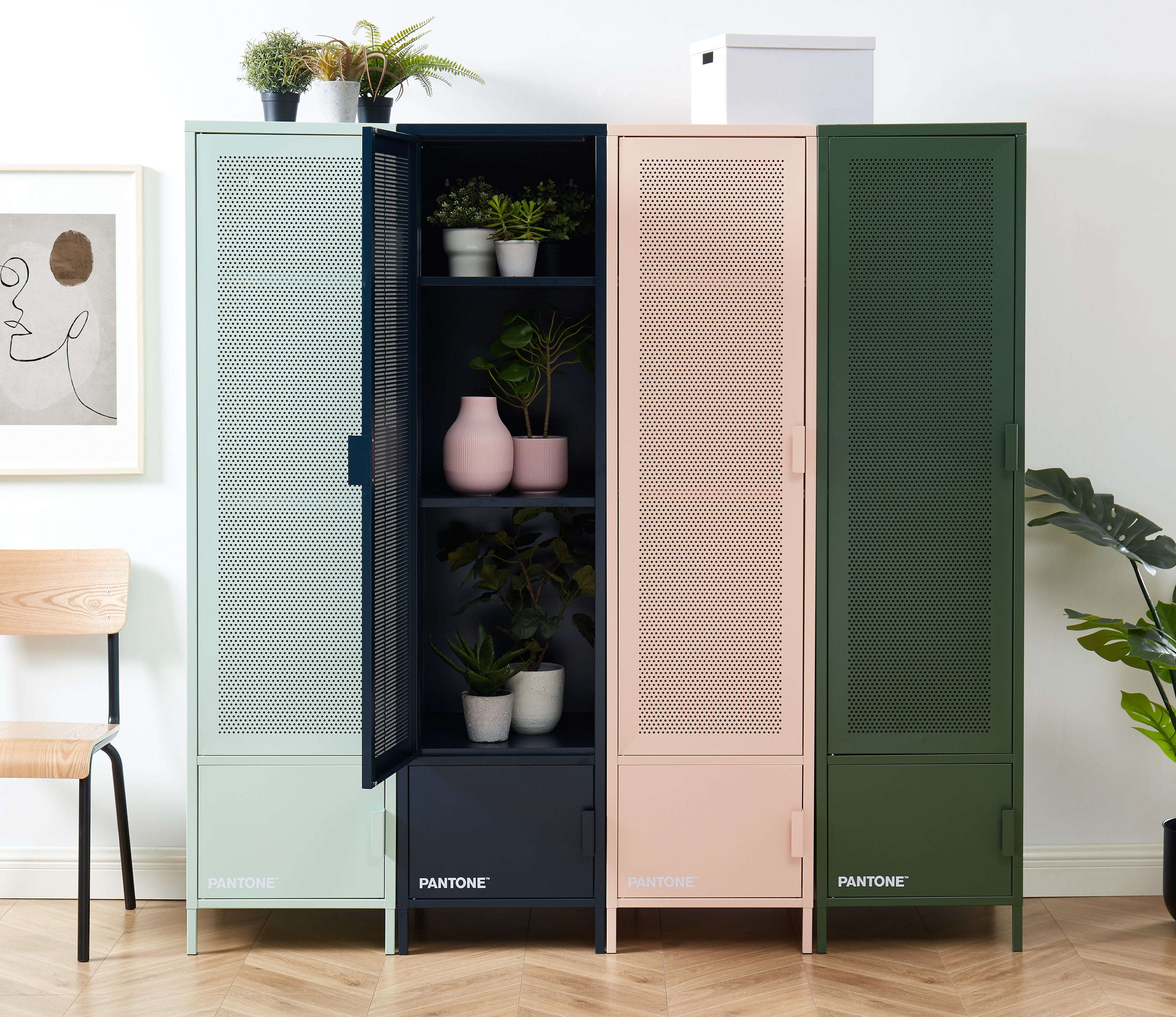 PANTONE® Metal Wardrobe – Pink