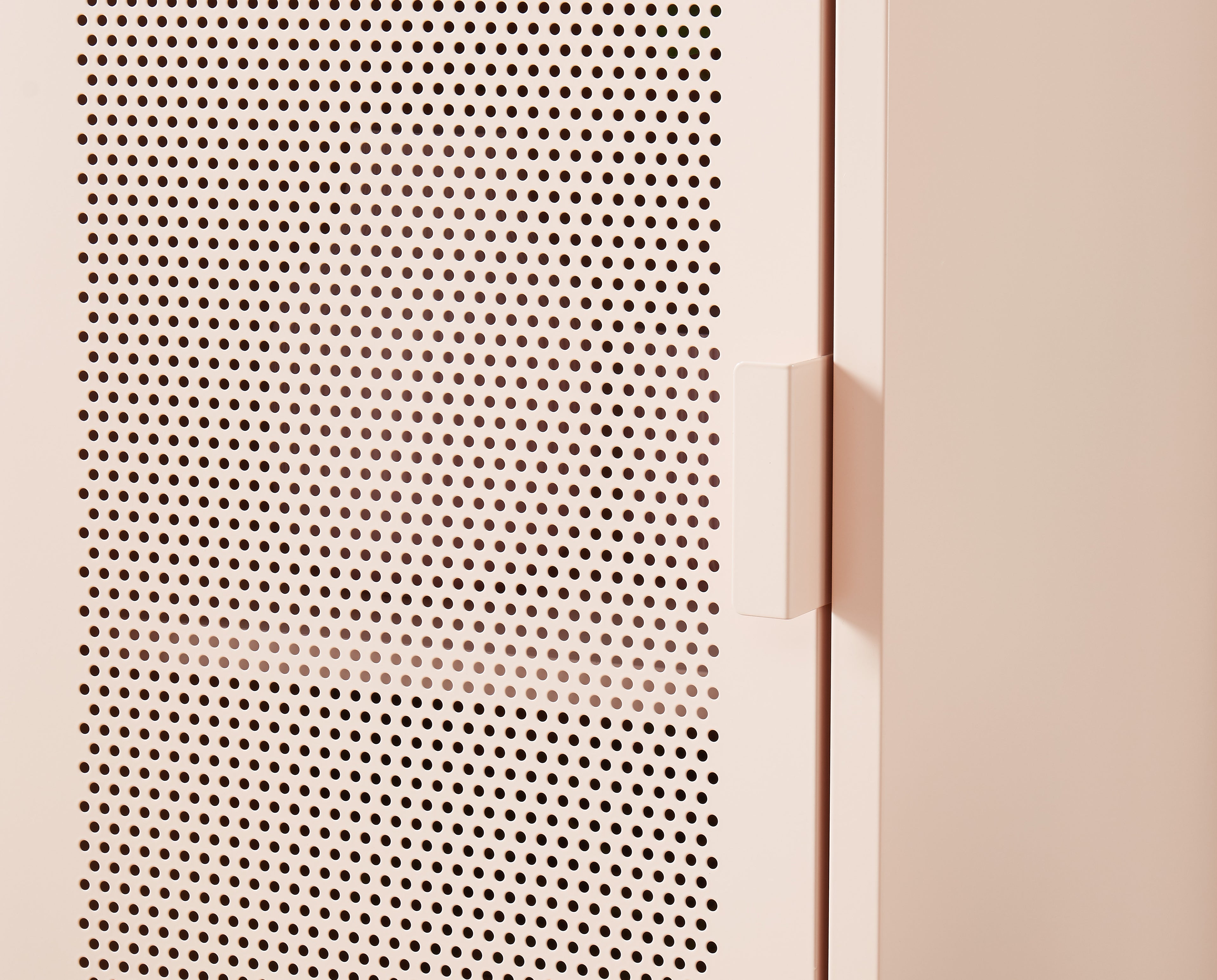 PANTONE® Metal Wardrobe – Pink