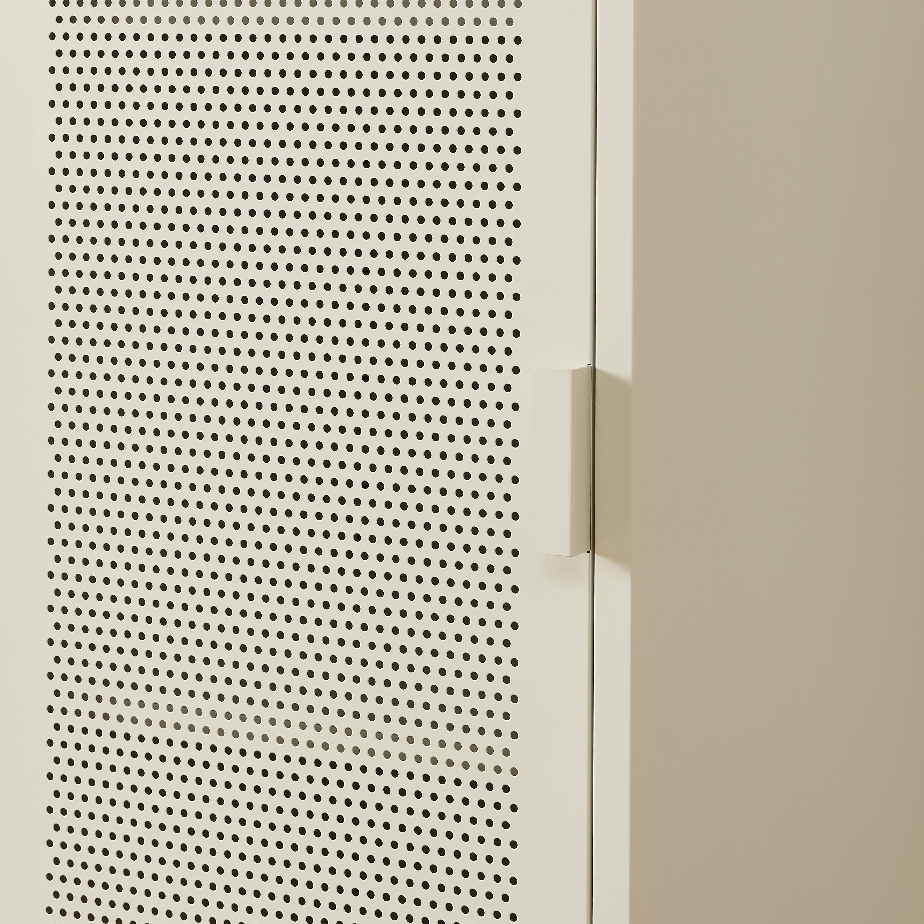 PANTONE® Metal Wardrobe – Sand