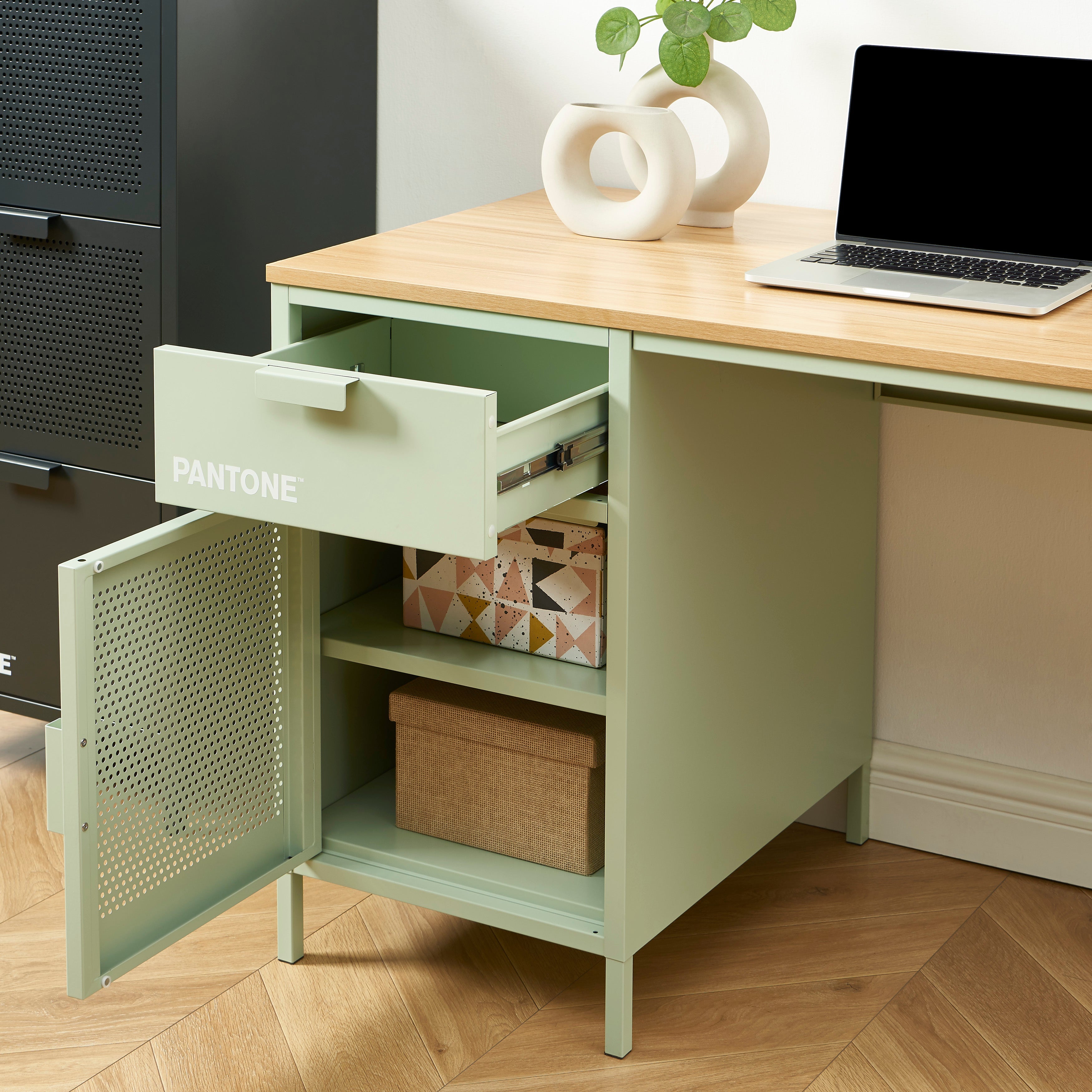 PANTONE® Metal Desk – Almond green