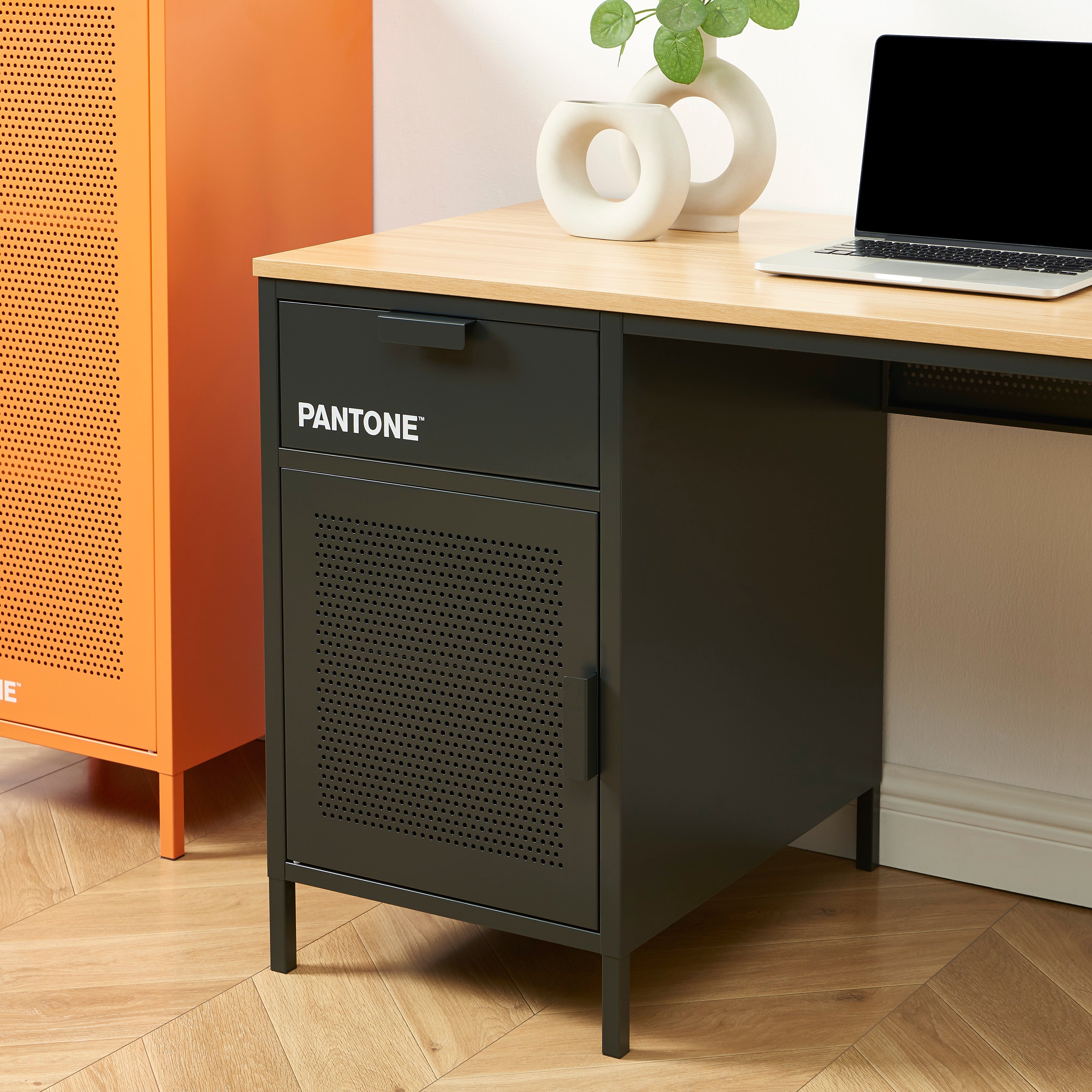 PANTONE® Metal Desk – Anthracite