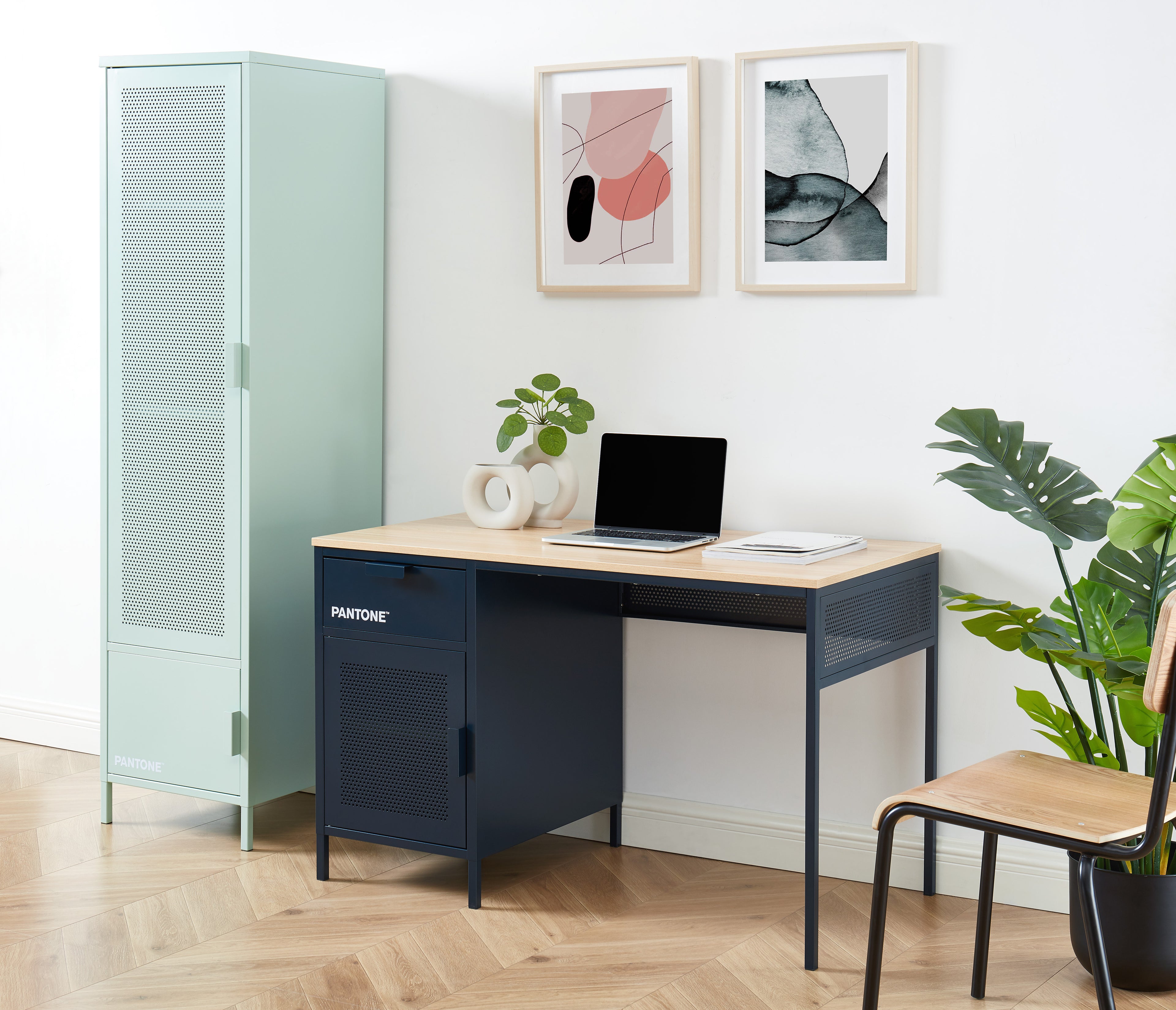 PANTONE® Metal Desk – Midnight blue