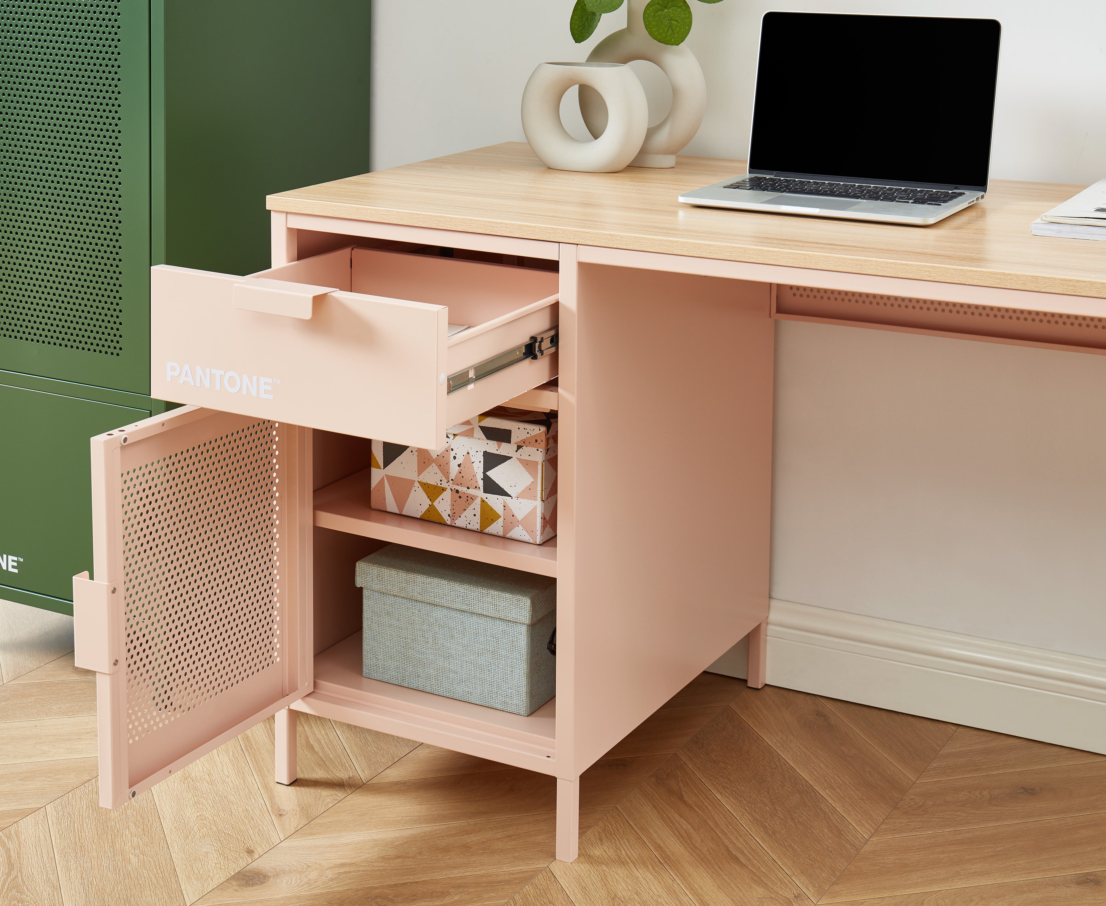 PANTONE® Metal Desk – Pink