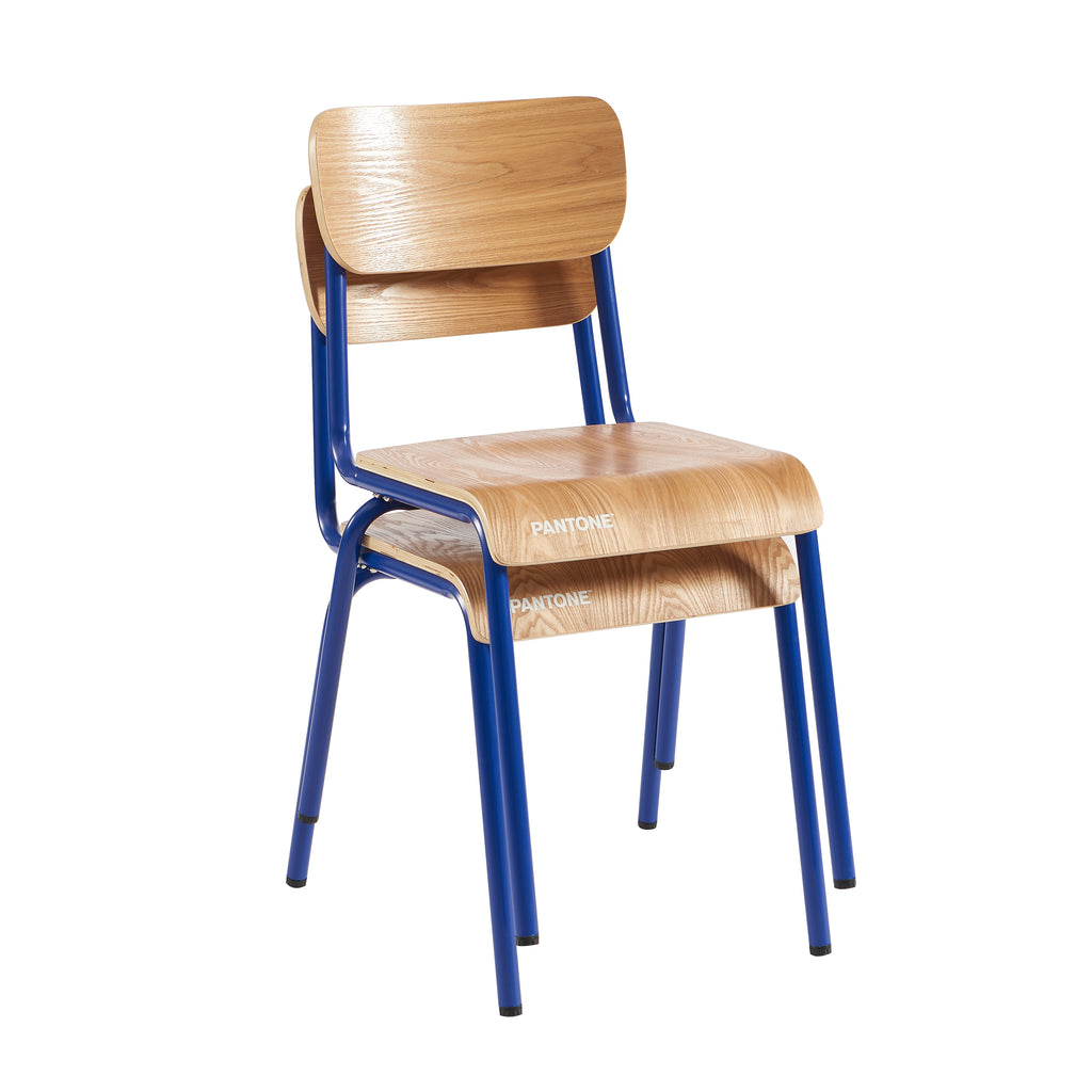 PANTONE® Set of 2 Dining Chairs with Ash Veneer Seat and Metal Legs – Electric blue
