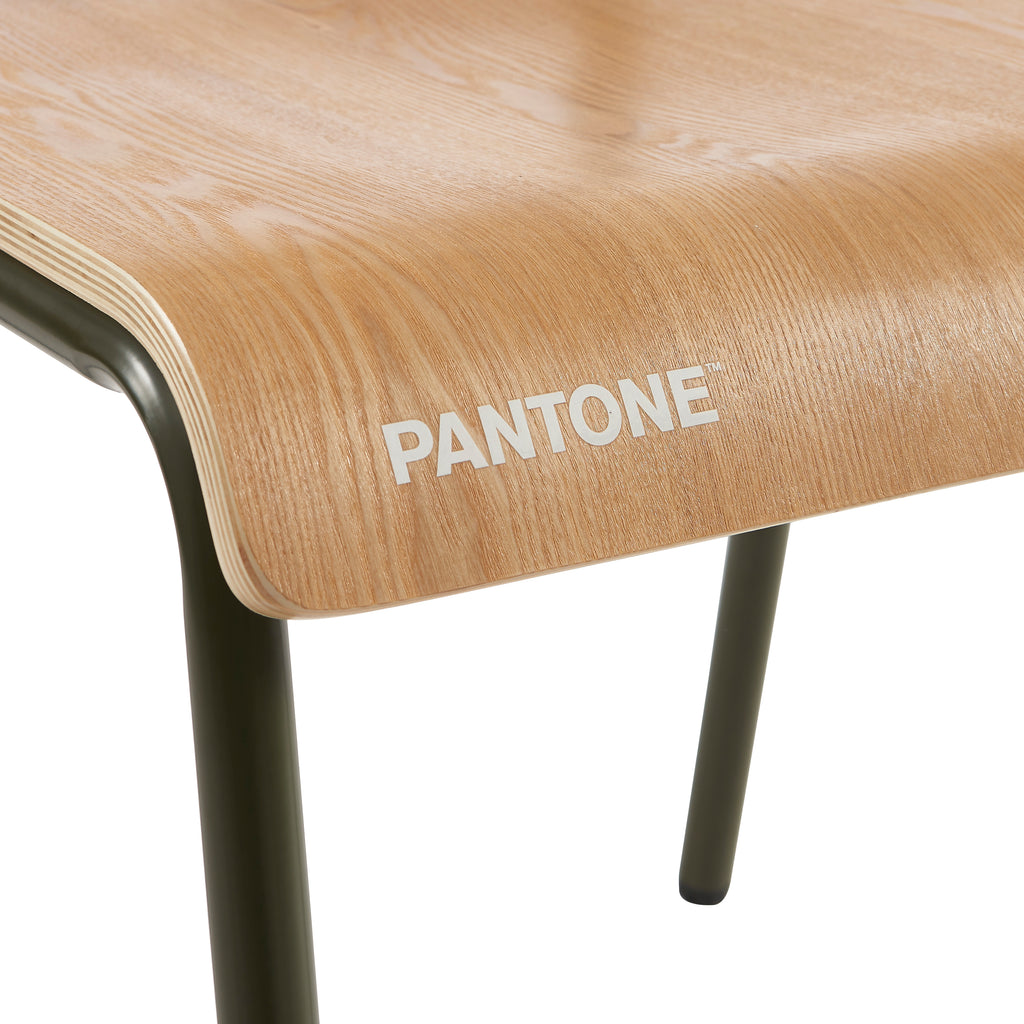 PANTONE® Set of 2 Dining Chairs with Ash Veneer Seat and Metal Legs – Olive green