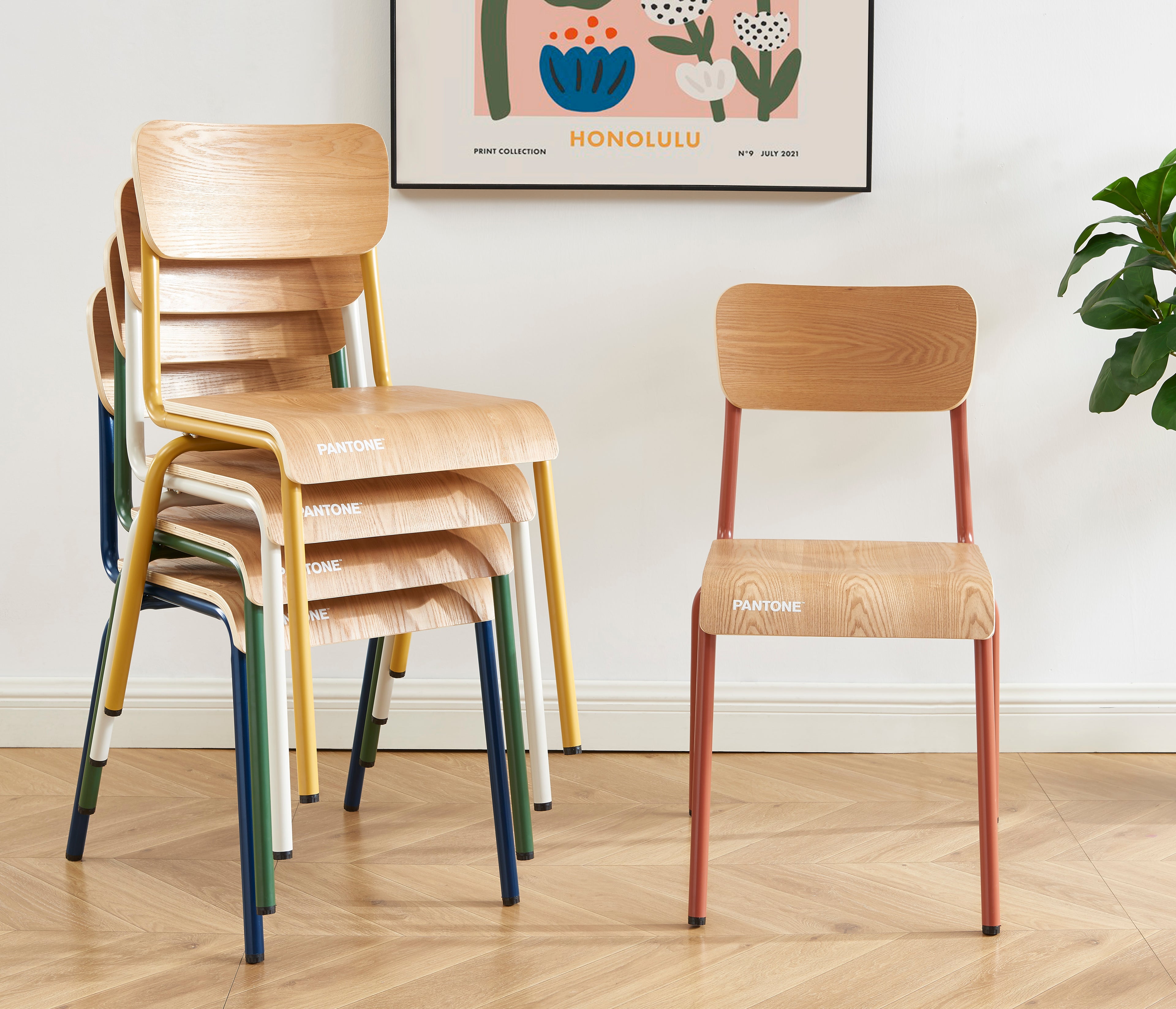 PANTONE® Set of 2 Dining Chairs with Ash Veneer Seat and Metal Legs – Midnight blue