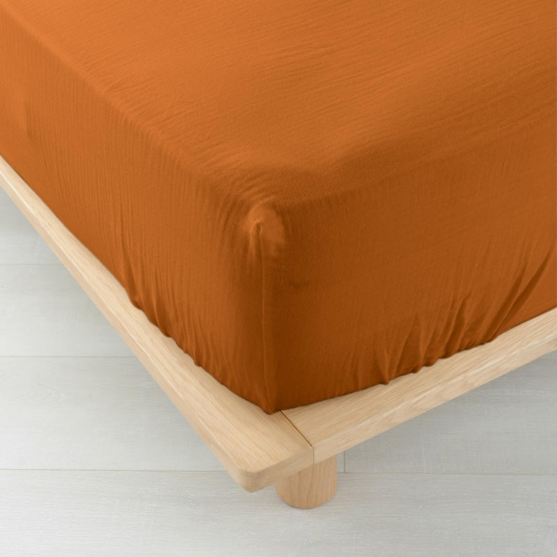 GUSTA fitted sheet in cotton gauze, 63" x 78.7" - Caramel