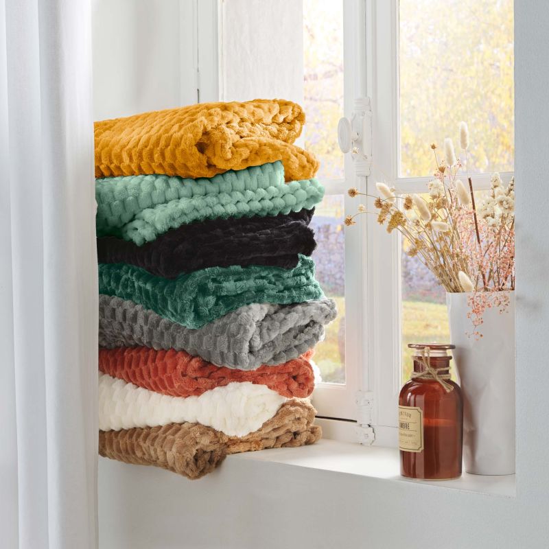 BOFY Soft Throw, 49.2" x 59.1" - Light green
